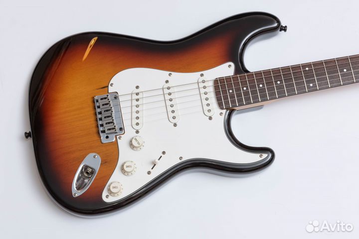 P-project PST-1V. Fernandes Stratocaster