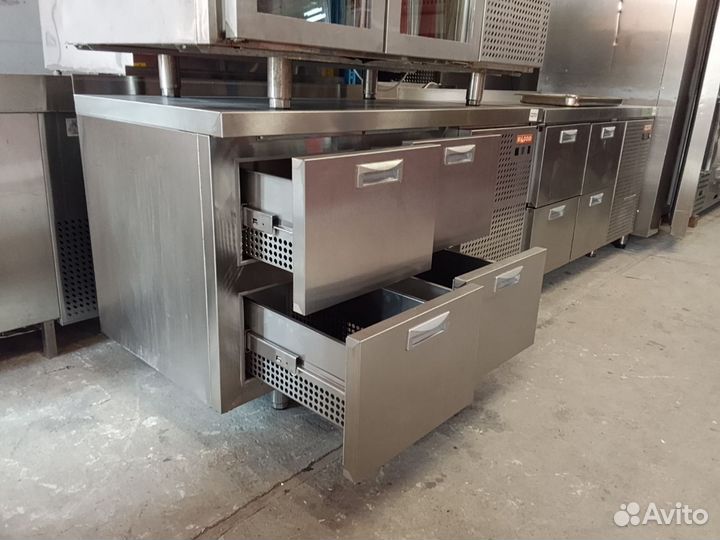 Холодильный стол hicold с выжимными ящиками