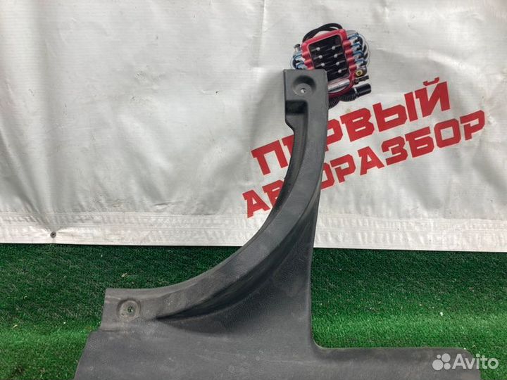 Накладка порога внутренняя задняя правая Hyundai