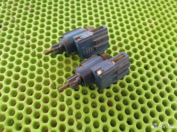 Датчик педали сцепления Шкода Фабия