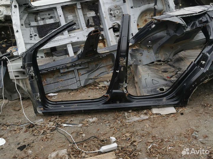 Порог левый рено сандеро 1