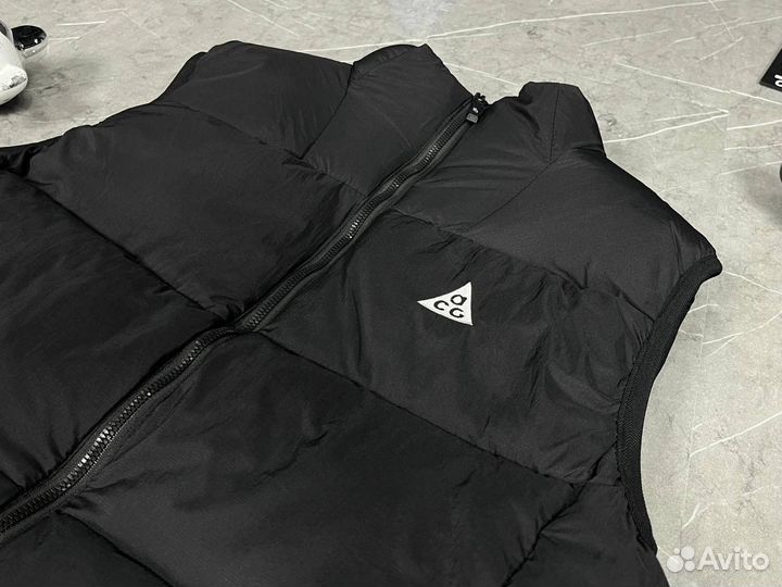 Жилетка nike acg