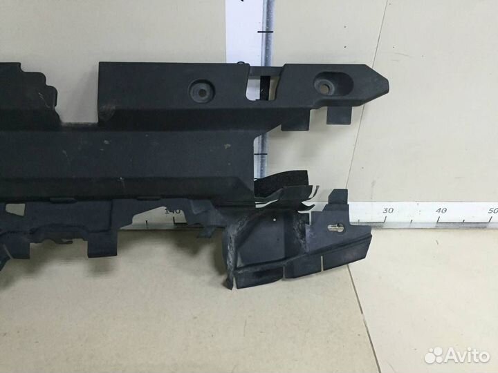 Кожух замка капота Toyota RAV4