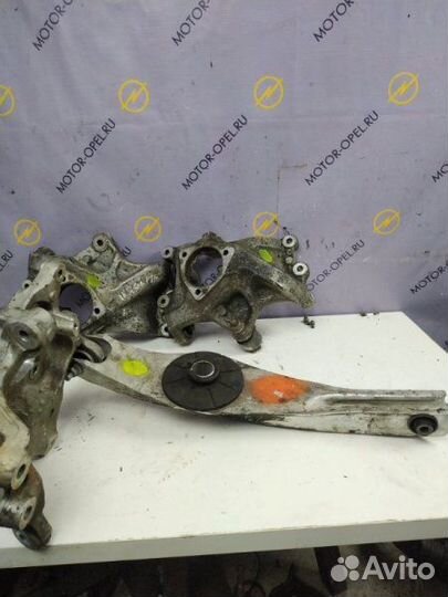 Рычаг поперечный задний правый Opel Insignia 2009