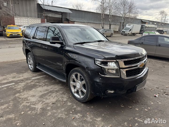 Chevrolet Tahoe 6.2 AT, 2016, битый, 155 000 км