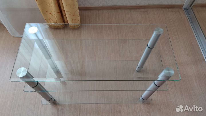 Стеклянная тумба под тв