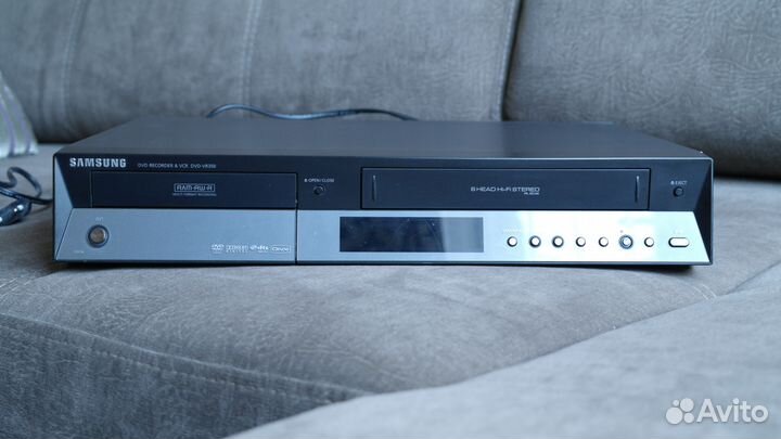 Нерабочий samsung DVD Recorder&VCR DVD VR350