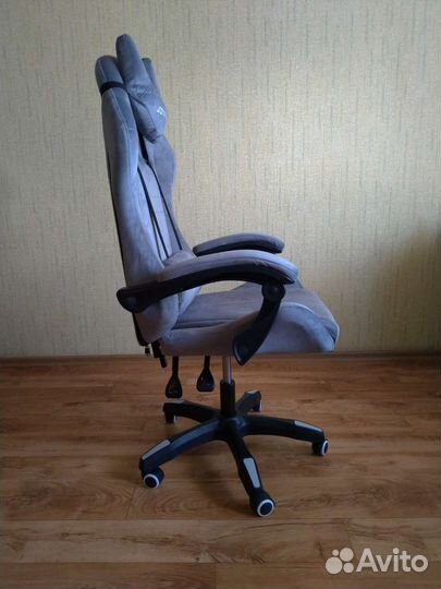 Компьютерное кресло новое 