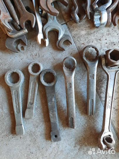 Набор инструментов для автомобиля