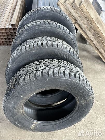 Nokian Tyres Hakkapeliitta 9 SUV 215/65 R16