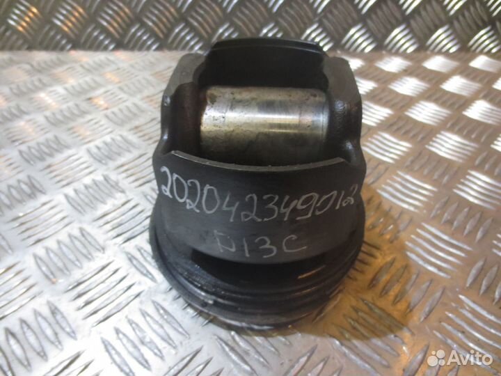 Поршень Volvo 21161901