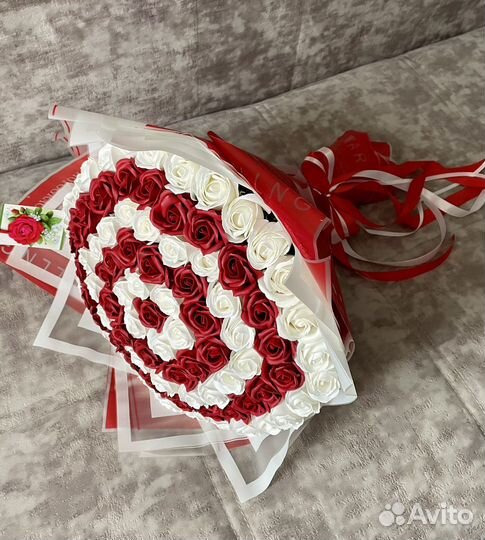 Букет из мыльных роз 65 шт )