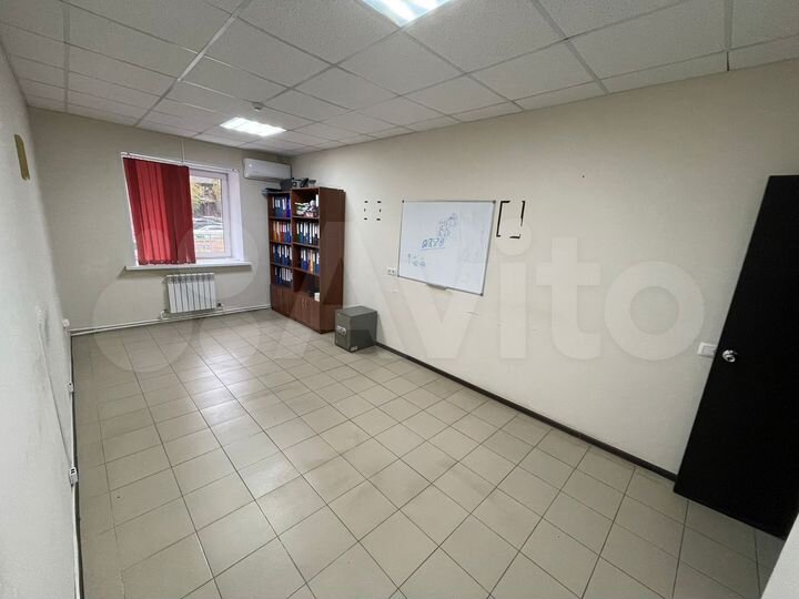 Офисные помещения на 1-м этаже, 55.9 м²