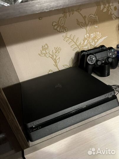 Sony PS4 slim