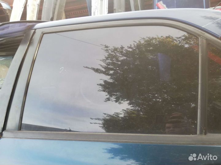 Стекло дверей на lancer 9 седан, универсал
