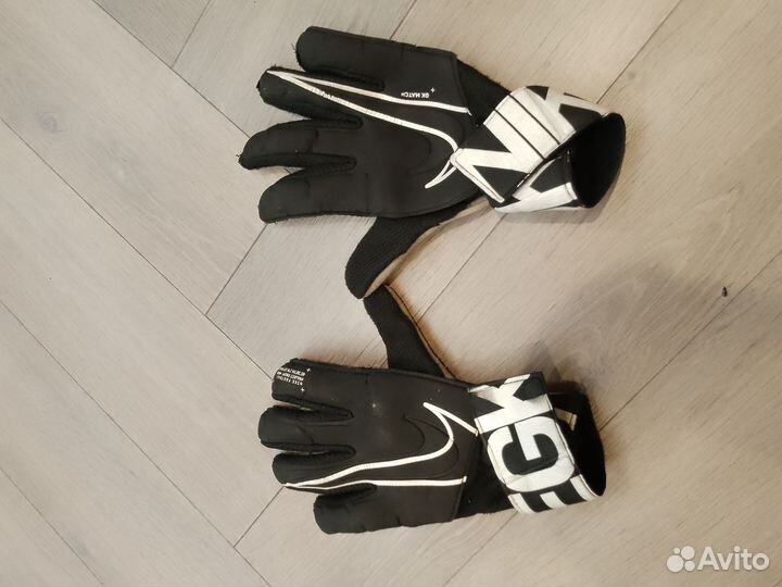 Вратарские перчатки nike