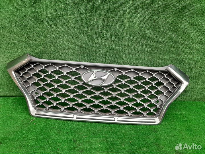 Решетка радиатора Hyundai Santa Fe 4