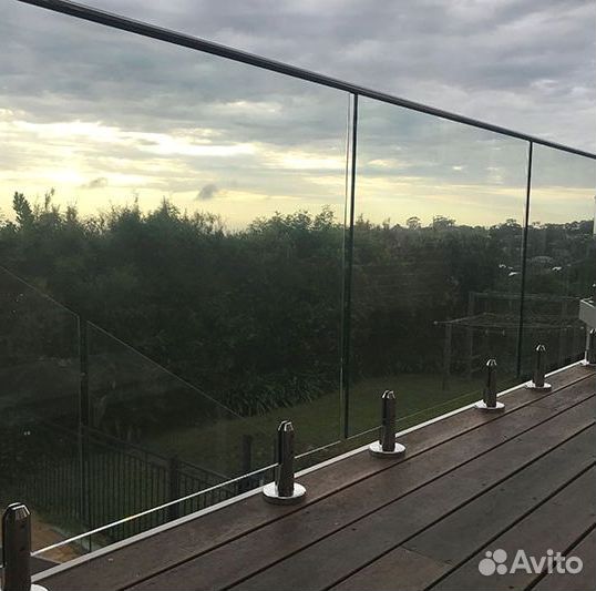 Перила из нержавеющей стали со стеклом