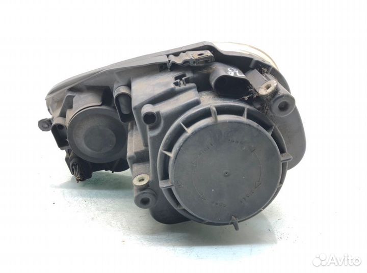 Фара правая Volkswagen Golf 5 1.9 TDI 2004