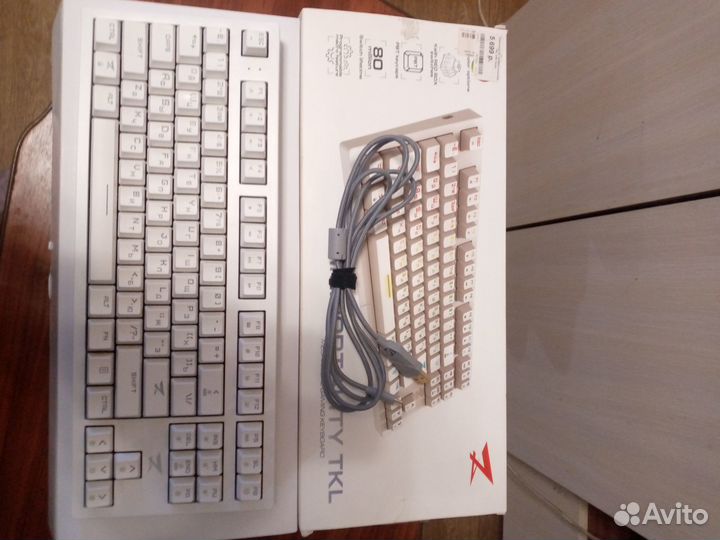 Игровая клавиатура механическая белая с подсветкой