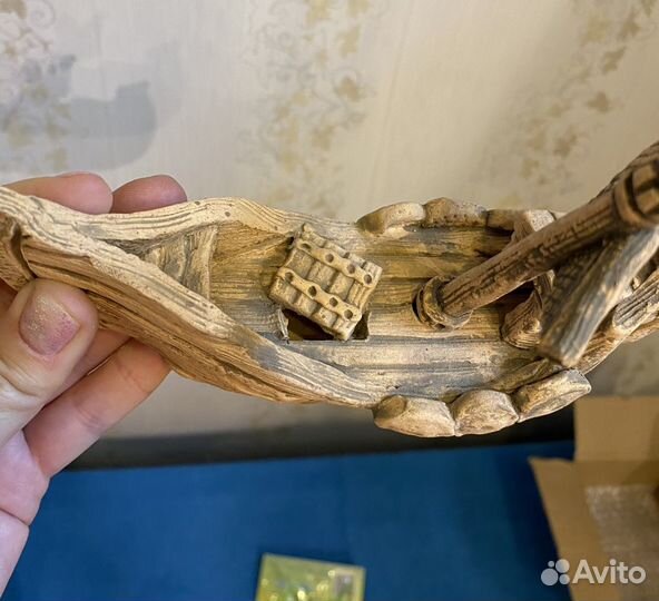 Новое в аквариум украшение