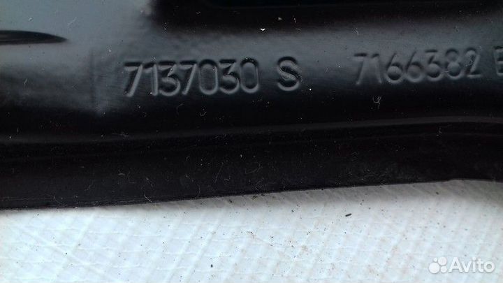 Стеклоподъемник электрический задний правый с