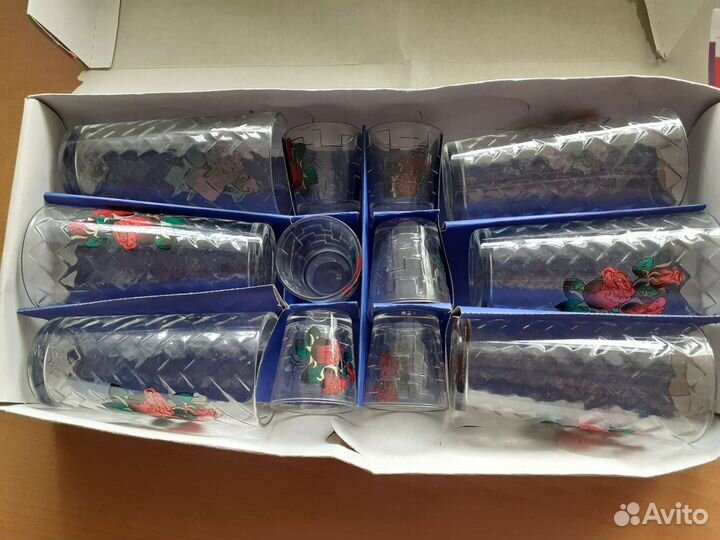 Бокалы хрустальные и рюмки 