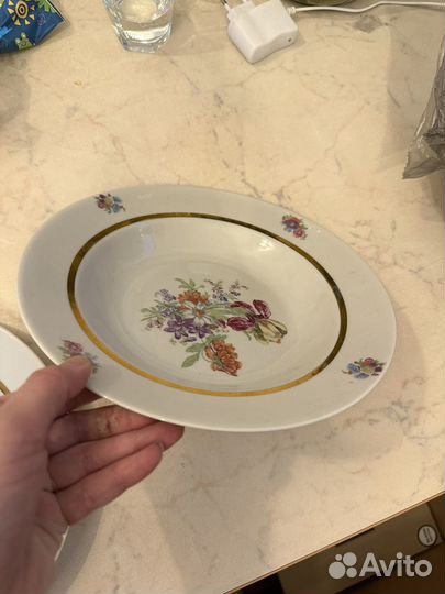 Набор суповых и обеденных тарелок