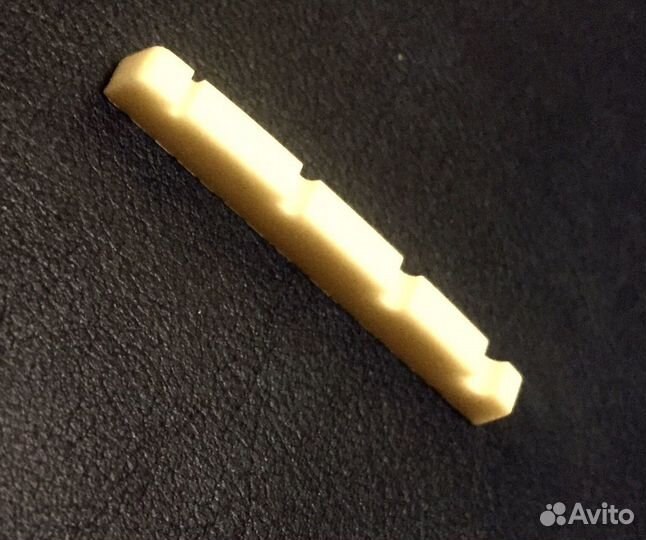 Порожек для бас-гитары узкий