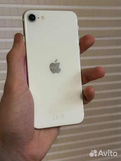 iPhone SE (2020), 64 ГБ