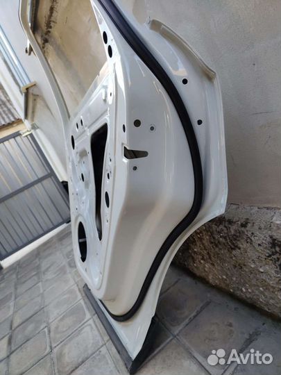 Дверь задняя правая audi q3