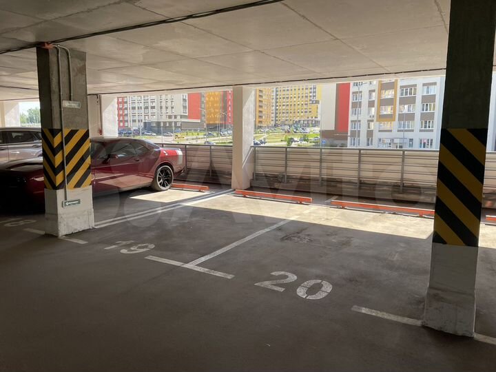 Машиноместо, 14 м²