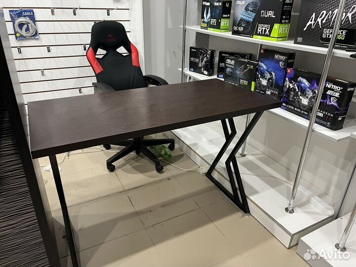 Стол в стиле лофт