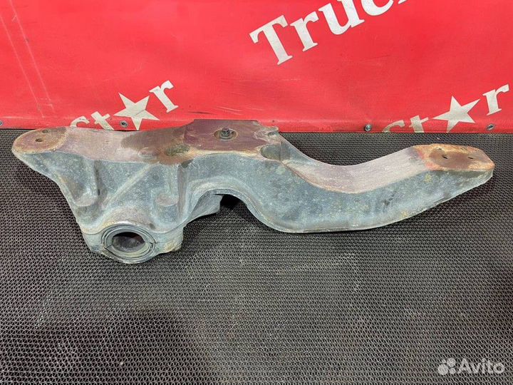 Кронштейн пневморессоры правый Volvo FH, Volvo FM