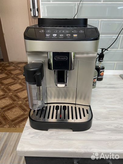 Кофемашина delonghi