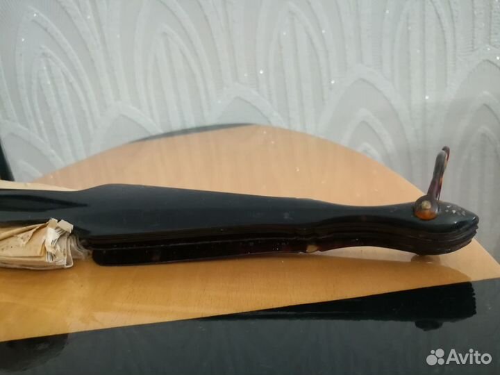 Старинный костяной веер. Черепаха, шёлк, живопись