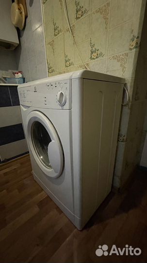 Стиральная машина indesit