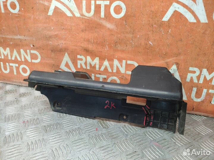 Дефлектор радиатора правый Hyundai Solaris 2