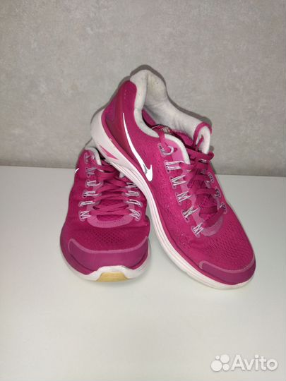 Кроссовки nike женские