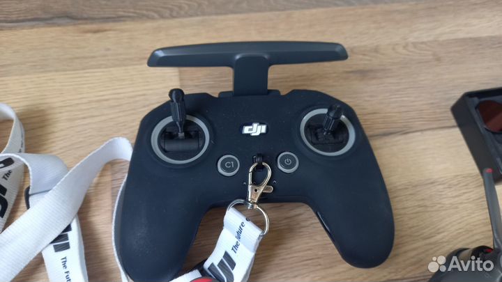 Квадрокоптер DJI FPV