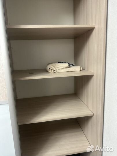 Шкаф