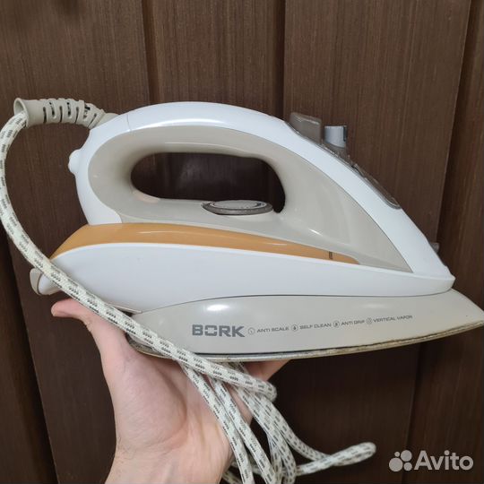 Утюг bork