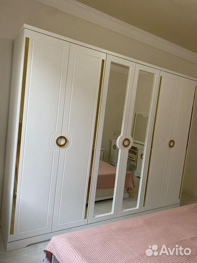 Спальные гарнитуры новые