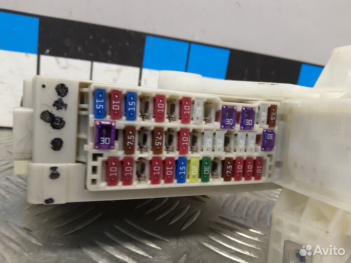 Б/У Блок предохранителей Toyota Prius 2009-#002