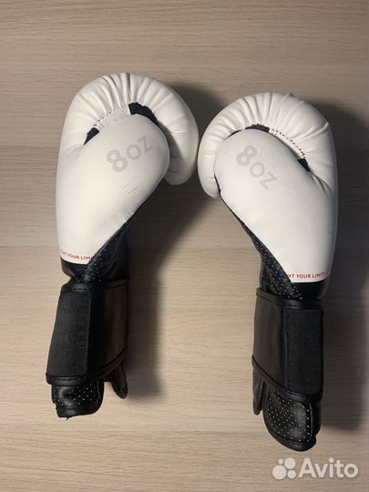 Боксерские перчатки 8 oz