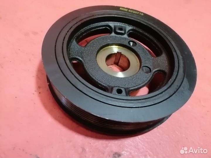 Шкив коленвала Nissan Juke F15 2018