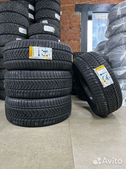 Pirelli Scorpion Winter 275/45 R21 107V