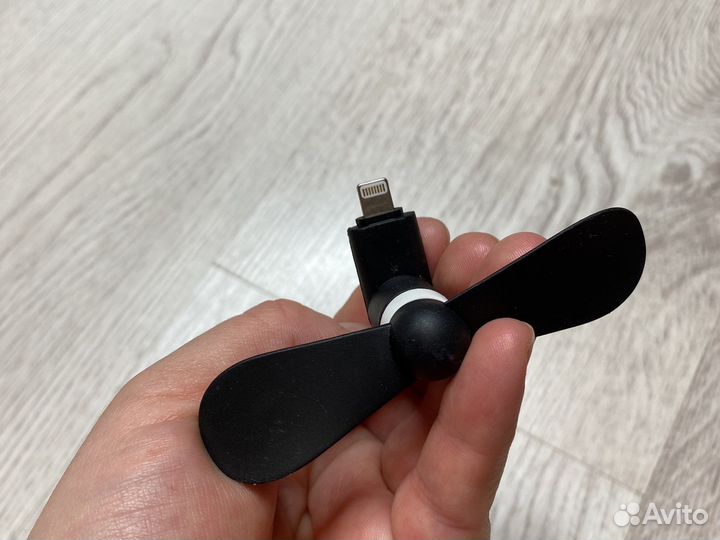 Вентилятор для смартфона iPhone