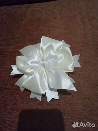 Бант атласный с лентой