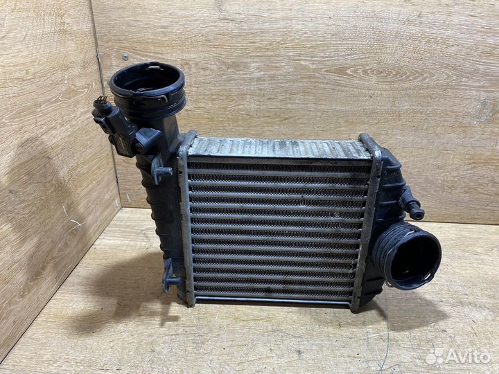 Интеркулер Volkswagen Passat B5 + 128258
